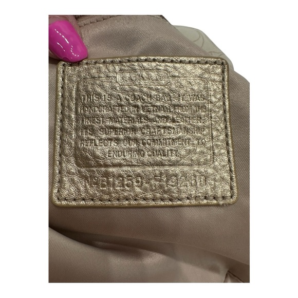 Coach Vintage Penelope Signature Crossbody Bag F19260 Linen Gold Metallic Y2K - Picture 14 of 16